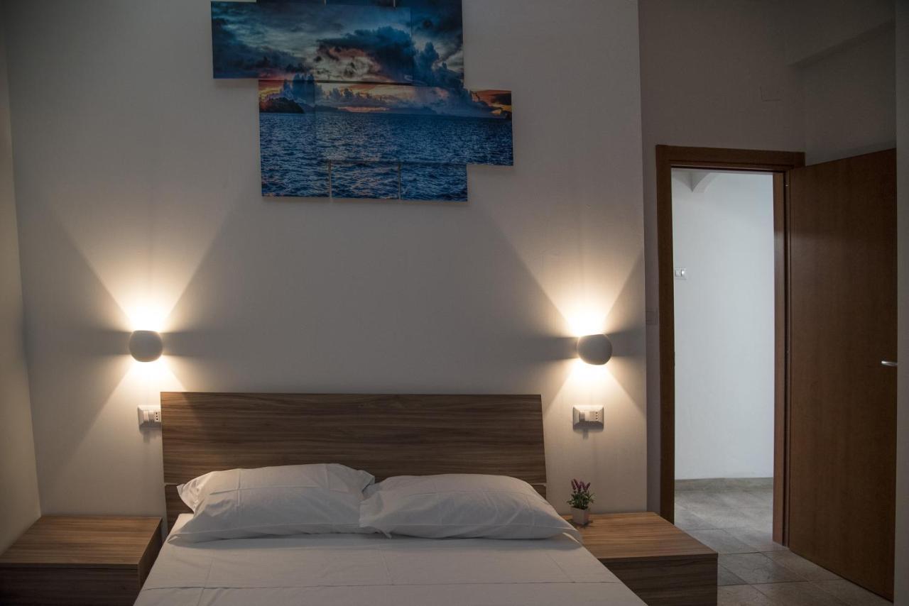 Queen Appartamenti E Camere Campofilone Buitenkant foto